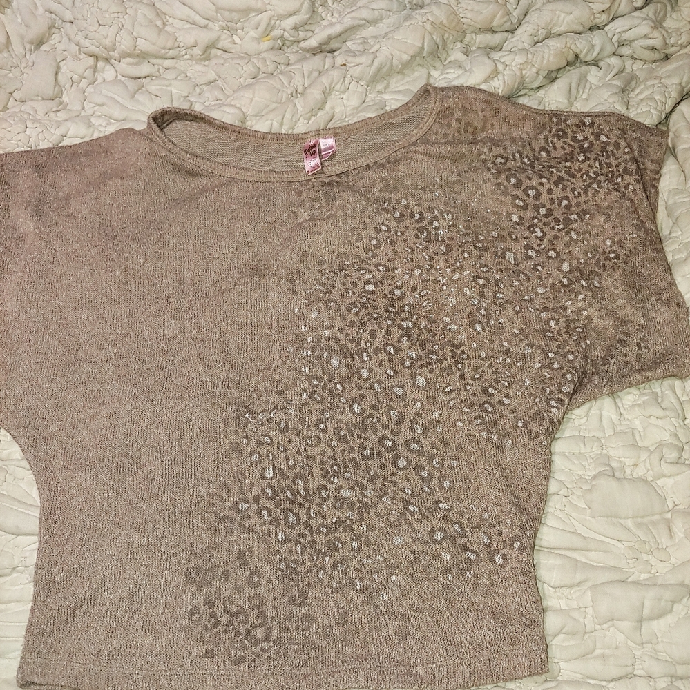 Cropped Sz Jr M Leopard Sweater Tee